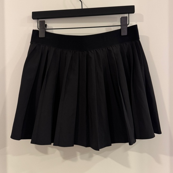 Garage Black Pleated Tennis Skirt size Medium ✨ - Picture 3 of 8